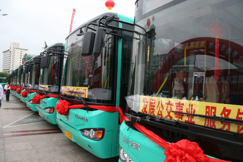 整裝待發(fā)的海格車隊(duì)