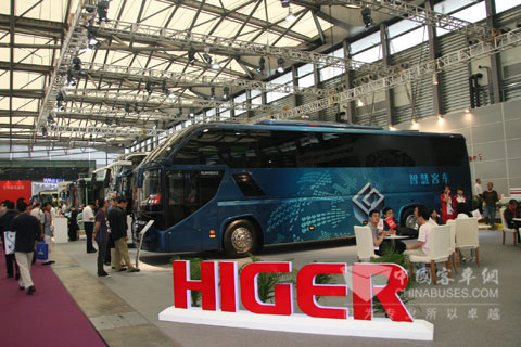 海格客車(chē)展臺(tái)全貌