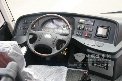 安凱捷利觀光級(jí)旅游客車駕駛室