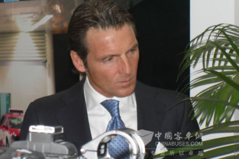 荷蘭王子參觀宇通世界電動大會展臺