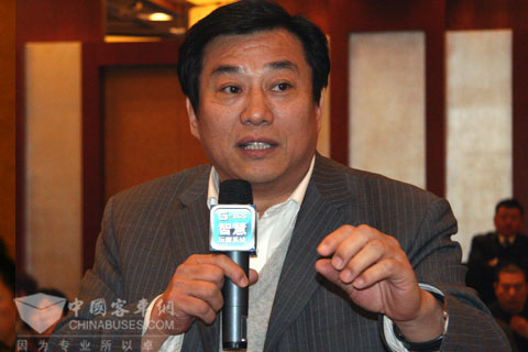首汽集團(tuán)旅游公司總經(jīng)理朱樹(shù)增提問(wèn)