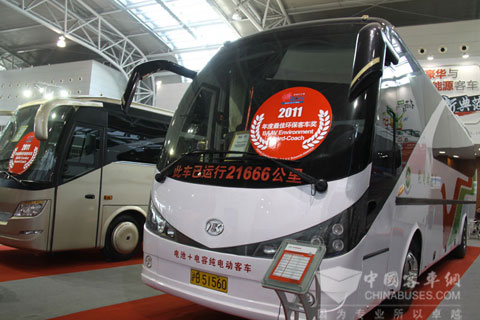 安凱HFF6127K46EV榮獲2011年度最佳環(huán)保客車獎(jiǎng)