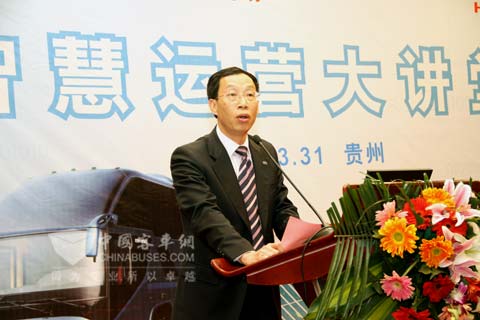 金龍聯(lián)合汽車工業(yè)（蘇州）有限公司副總經(jīng)理黃書平