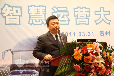 蘇州金龍海格客車G-BOS項目部張彥工程師作系統(tǒng)介紹