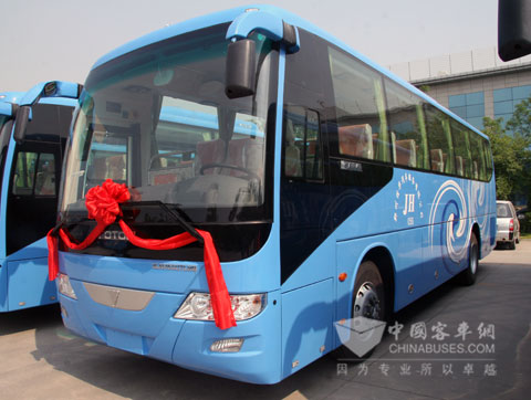 福田歐V與河南富士康暨佳華旅汽首批交車儀式現(xiàn)場