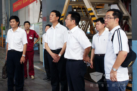 參觀整潔有序的底盤廠