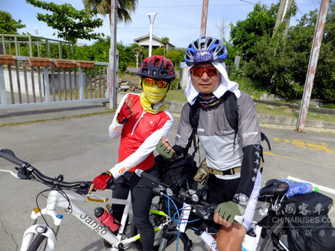 環(huán)保低碳的單車(chē)運(yùn)動(dòng)在臺(tái)灣非常流行，方衛(wèi)東沿途遇見(jiàn)不少騎友