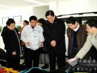 2011年1月11日國家工信部產業(yè)政策司鄭立新司長及一汽集團副總經(jīng)理吳紹明一行視察四川一汽豐田 