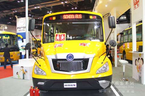 申龍校車外觀圖