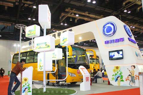 申龍校車駕駛室