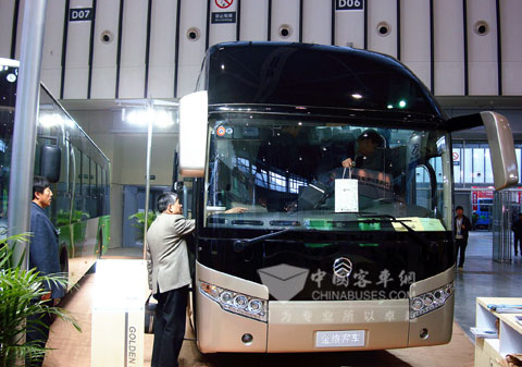 金旅XML6125“天驕”系列客車