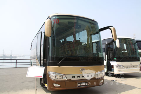 安凱高端旅游客車