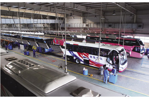 中通豪華高檔客車(chē)生產(chǎn)車(chē)間