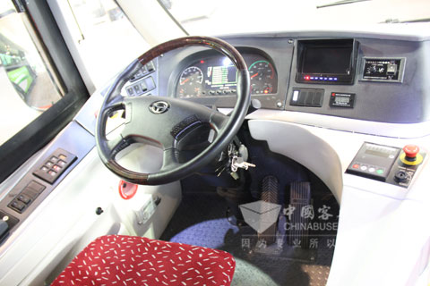 恒通電動客車駕駛艙