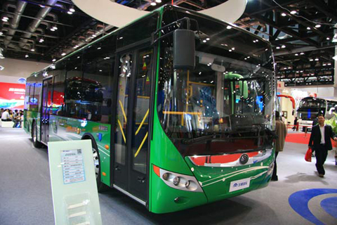 宇通插電式混合動力客車