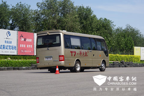 S彎操控性能測試