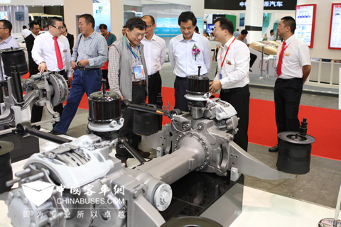 歐瑞康&肯維低地板驅(qū)動(dòng)橋系統(tǒng)BRA132DC90