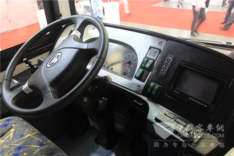上海萬(wàn)象大宇SXC6110GBEV系列純電動(dòng)城市客車(chē)
