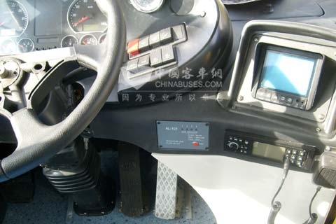 ZYF車用液化天然氣泄漏檢測及機艙溫度報警裝置AL-101