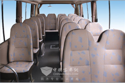 金龍客車(chē)XMQ6706NE3