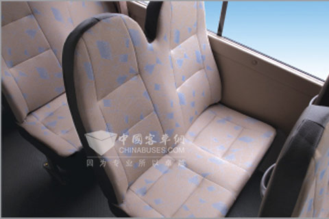 金龍客車(chē)XMQ6706NE3