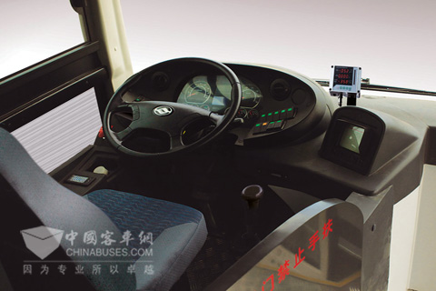 黃?？蛙嘍D6118S23LNG