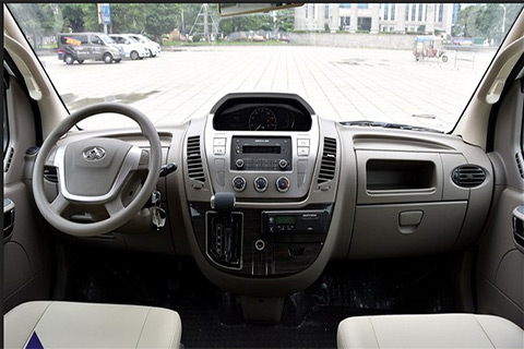 上汽大通EV80純電動車