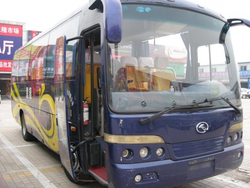 出售2002年35座金龍