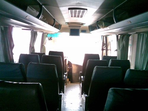 出售二手04年金龍客車6840