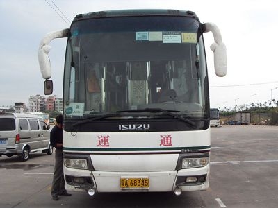 低價(jià)出售05年10月廣州五十鈴臥鋪客車