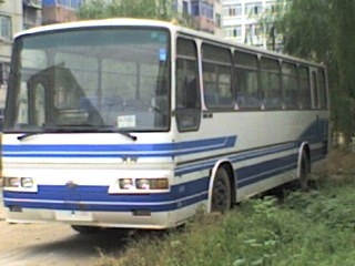 出售61座黃海 01年06月 非營(yíng)運(yùn) 杭柴6130發(fā)動(dòng)機(jī)