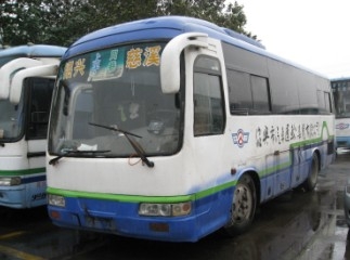 2003年9月營轉(zhuǎn)非神馬客車20坐型號6790