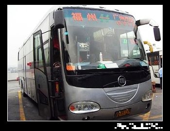 低價出售04年3月UD底盤宇通臥鋪客車