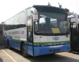 2002年?duì)I轉(zhuǎn)非大宇車,35坐,型號(hào)6890，YC6108發(fā)動(dòng)機(jī)