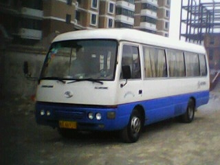濟南出售05年底的27座金龍6720旅游車