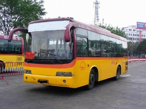 2002年5月份上牌，有下線公交十九臺，車內(nèi)有38座椅