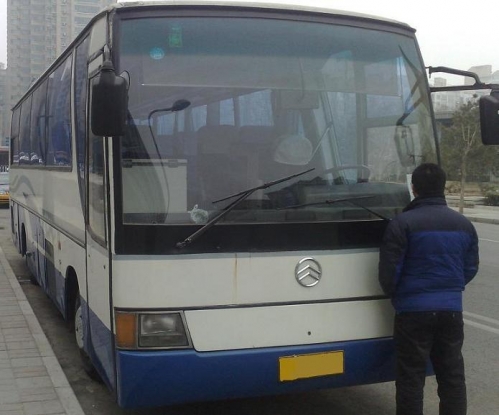 售97年沈飛尼桑豪華大客車