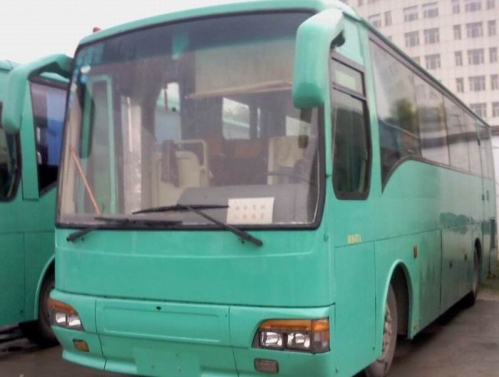 出售01年廣州珠江GZ6100客車 兩臺 47座