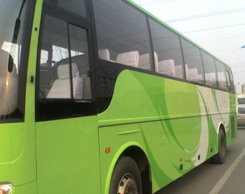 出售金龍客車6110 后置維柴增壓:中冷發(fā)動(dòng)機(jī)(300馬力) 內(nèi)有空調(diào):彩電
