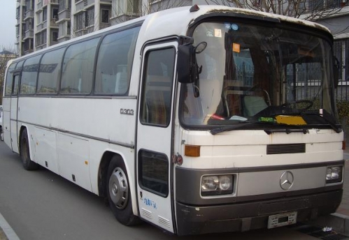 售外交部退下來49座奔馳D0303大客車
