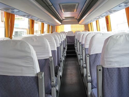 現(xiàn)出售2006年12月份49座+1+1北汽福田歐V客車