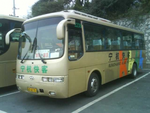 出售2004年現代6900 31座