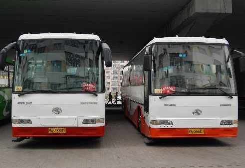 出售金龍6113、47+1+1座