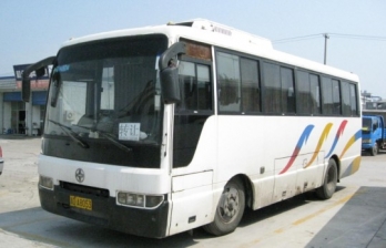 轉(zhuǎn)讓2000亞星6820客車