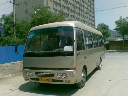 出售2000年5月非營(yíng)運(yùn)金龍27座客車(chē).3.5W