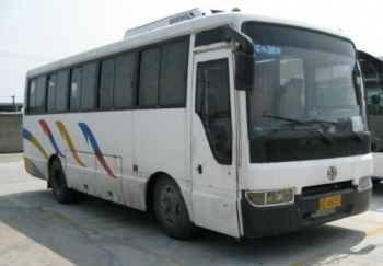轉(zhuǎn)讓2000亞星6820客車
