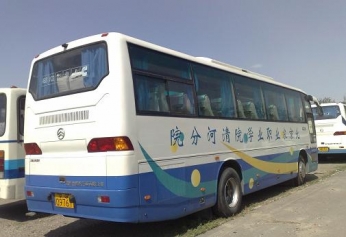 02年只跑了五萬公里的47座非營運(yùn)金龍6102