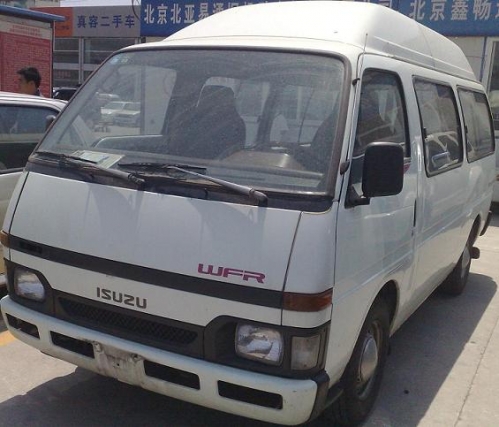 出售原使館用97年14座五十玲客車