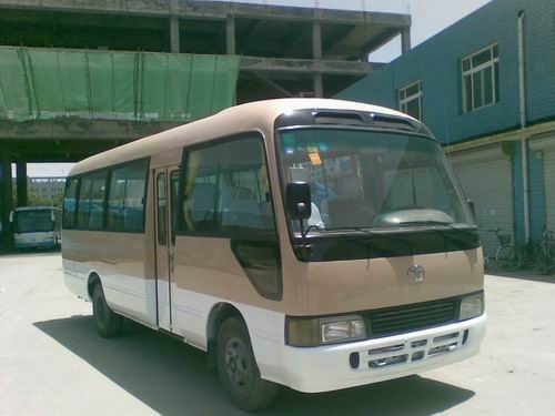 2001年非營運(yùn)廈門金龍考斯特，包過戶6.5萬.