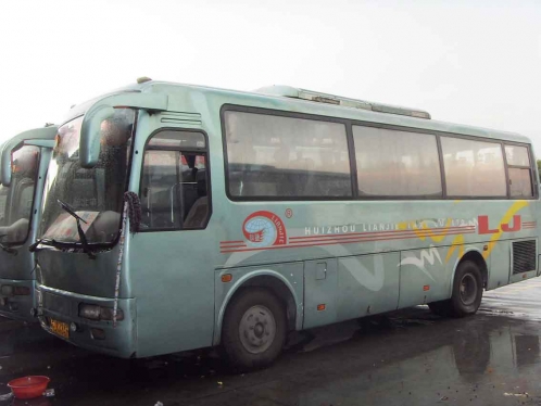低價(jià)轉(zhuǎn)讓02年9月31座金龍XMQ6791EK，適合做各類接送車或客運(yùn)車